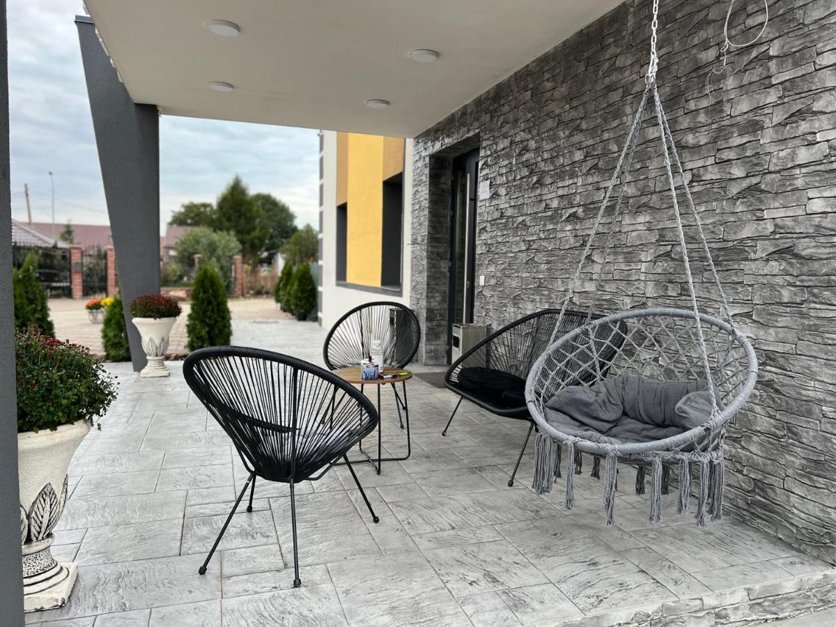 Stef Rooms Tirgu Frumos Exterior foto