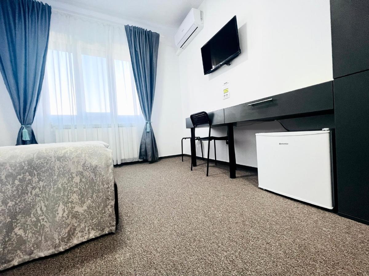 Stef Rooms Tirgu Frumos Exterior foto