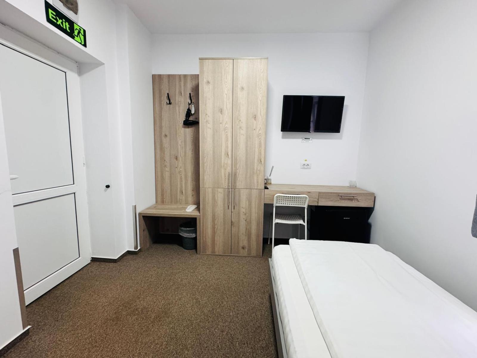 Stef Rooms Tirgu Frumos Exterior foto
